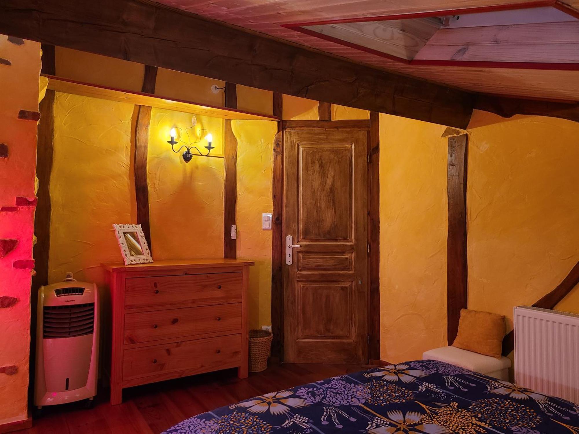 - - - - -Les Colombages - - - - Chambre D'Hotes-Gite- Classement Gite 3 Etoiles Mirepoix  Extérieur photo